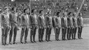 최초의 월드컵 결승전 경기를 위한 대기 자세