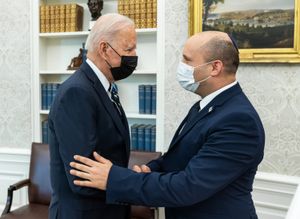 베넷과 미국의 조 바이든 대통령 (2021년 8월)