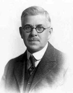 올즈모빌의 창립자이자 이름의 유래인 랜섬 일라이 올즈