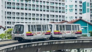 부킷팡장 MRT/LRT 역으로 향하는 열차