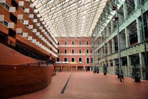 시우타델라 캠퍼스의 로저 드 류리아 건물, 폼페우 파브라 대학교