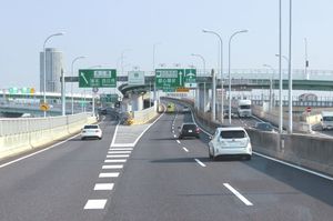 나고야 고속도로와 메이니칸 고속도로 (쿠스노키 분기점)