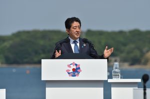 미에현 시마시에서 열린 G7 정상회담에서 연설하고 있는 아베 신조(2016년 5월)