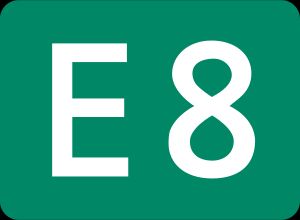 E8