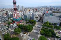 삿포로 시청 전망 회랑에서 본 오도리 공원과 삿포로 TV 타워