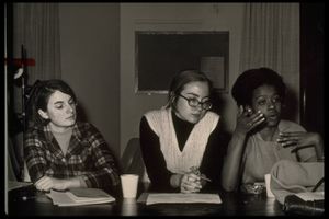 1968년 웰즐리 대학교 학생회 회장 선거에 출마한 로덤(Rodham). 이후 당선되었다.