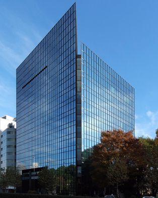 도쿄 사무소 (본사)가 위치한 [[소게쓰 홀]]