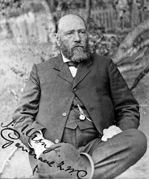 세인트헬레나에서 포로로 잡힌 피에트 크로녜 장군(1900~1902). 그는 파르데베르크 전투에서 패배한 후 4,000명의 병사들과 함께 포로로 잡혔다.