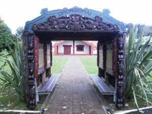 오롱고마이 마라에는 이 지역의 마오리 이름을 따서 명명되었으며, "롱고마이의 장소"를 의미한다.