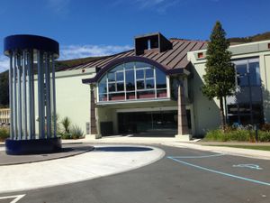 뉴질랜드 오픈 폴리테크닉의 정문