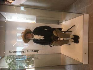 2020년 유니버시티 칼리지 런던 학생 센터의 새로운 전시 케이스에 있는 벤담의 오토-아이콘