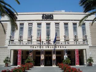 로마 오페라 극장 정면