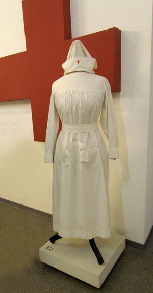 제1차 세계 대전 당시 세르비아 간호사 유니폼