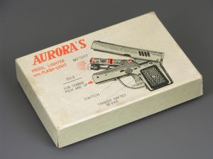 Museo del Objeto del Objeto의 상설 전시품인 총 모양의 손전등(20세기 중반)