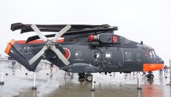 로터와 꼬리 부분을 접은 상태