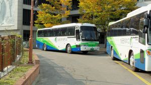 학생회관 앞 셔틀버스