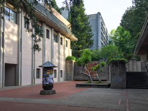 캘리포니아대학교 산타크루즈는 1965년에 설립되었다.