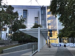 캘리포니아 통신 및 정보 기술 연구소(California Institute for Telecommunications and Information Technology). 캘리포니아 대학교 샌디에이고, 어바인, 리버사이드가 공동으로 운영한다.