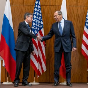 2021년 12월 2일, 라브로프가 미국의 토니 블링컨 국무장관과 만남