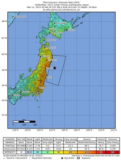 미국 지질조사국(USGS)에서 기록한 동일본대지진의 진동 지도. 바다 쪽 큰 회색 사각형이 진원역이다.