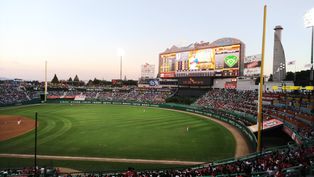 1루측에서 바라본 대형 전광판 '빅보드' (2018년 촬영)