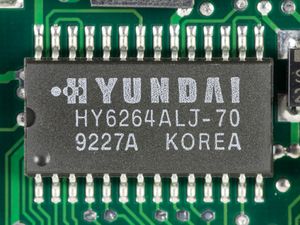 Seagate 하드 드라이브(ST351A-X)의 현대 SRAM