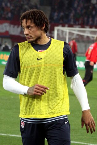 2013년 [[미국 남자 축구 국가대표팀|미국]]에서의 존스