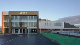 나에보역 남쪽 출구(2018년 11월)