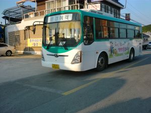 문경시에서 운행하는 시내버스로, 현대 그린시티 차량이다.
