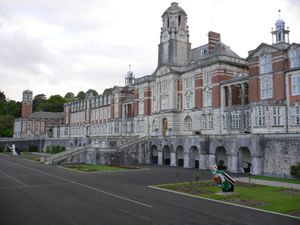 브리타니아 왕립 해군 대학 (Britannia Royal Naval College) 데번주 더트머스