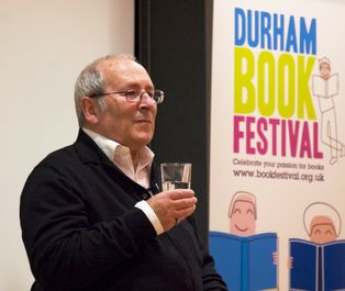 2008년 더럼 북 페스티벌에서 웨스커