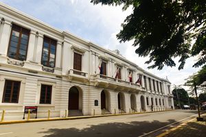 마닐라 시청(Ayuntamiento de Manila)은 스페인 식민지 시대에 시청으로 사용되었다.