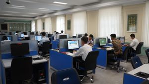 김일성종합대학의 컴퓨터 수업