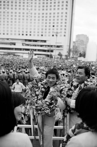 1976년 몬트리올 올림픽 직후 [[1976년 하계 올림픽 대한민국 선수단|대한민국 선수단]] 환영회 당시의 양정모 (1976년)