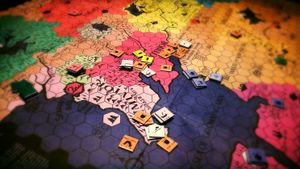 Divine Right}}<i>)의 육각형 보드