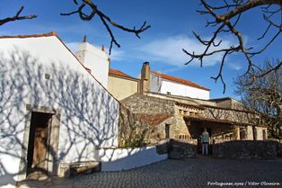 알주스트렐에 있는 프란치스코와 자친타 마르토의 집