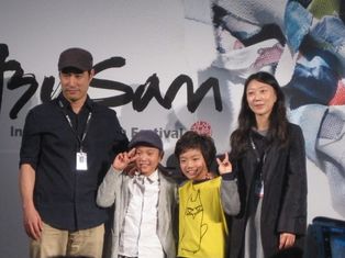 2013 [[부산국제영화제]]에서 영화 《[[보호자 (2014년 영화)|보호자]]》 출연자들과 함께 한 고서희 (제일 오른쪽)