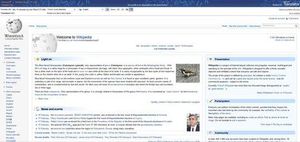 영어로 번역된 프랑스어 위키백과의 메인 페이지를 보여주는 이중 언어 뷰어