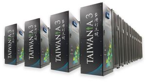 타이완에서 개발된 슈퍼컴퓨터 타이완니아 3는 COVID-19 대응에 활용되었다. 2020년에 출시되었으며 약 2~3 페타FLOPS의 용량을 가지고 있다.