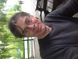 2015년 영국 케임브리지의 한 펍에서 섀퍼