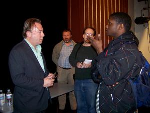 2009년 3월 뉴저지대학교(The College of New Jersey)에서 강연 후의 히친스