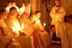 그리스도교 의식에서 촛불을 사용하는 모습