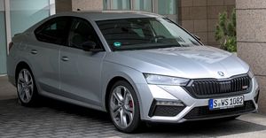 스코다 옥타비아 RS iV