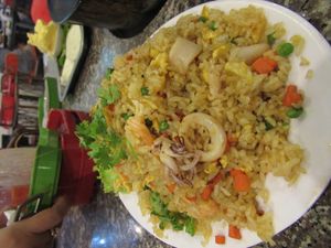 캄보디아 해산물 볶음밥
