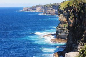 시드니 인근 노출된 암석은 거의 대부분 시드니 사암이 차지한다.