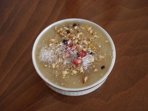 아누샤부르(Anushabur)「아르메니아의 크리스마스 푸딩」이나 「노아의 푸딩」이라고도 불리며, 크리스마스와 섣달 그믐날에 먹는다.