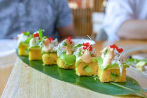 대표적인 미국식 일본 요리인 캘리포니아 롤.