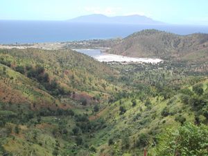 딜리 서쪽 산과 바다 사이에 위치한 보호지역인 타시톨루 습지대