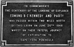 1948년 카드웰(Cardwell)에서 공개된 에드먼드 B. C. 케네디 기념비