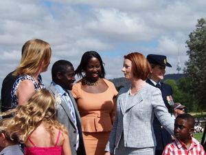 줄리아 길라드(Julia Gillard) 총리의 2013년 캔버라 국기 게양 및 시민식